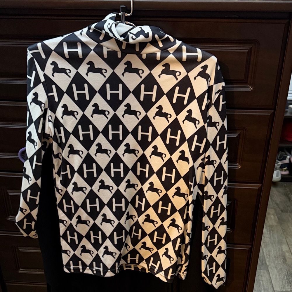 Black and White Patterned Long Sleeve Top